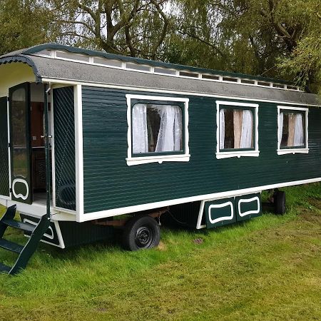 Gipsy Home Nieuwleusen ภายนอก รูปภาพ